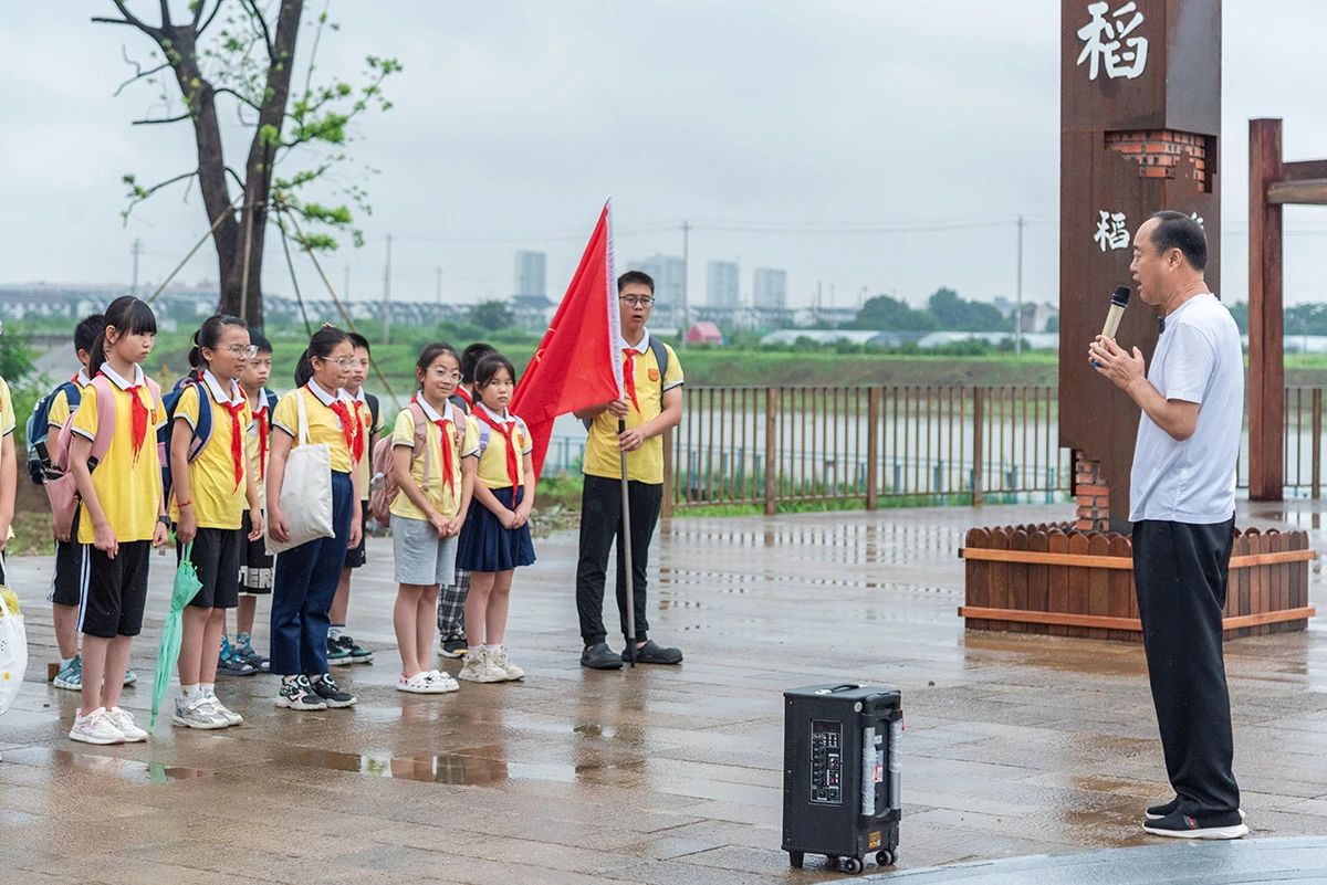 企校共建结硕果 殷村沃土耀泰实——切身感受《人民日报》关注 的泰实校的魅力所在